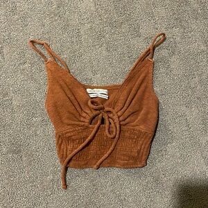 urban outfitters brown crop top